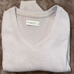 ABERCROMBIE SWEATER